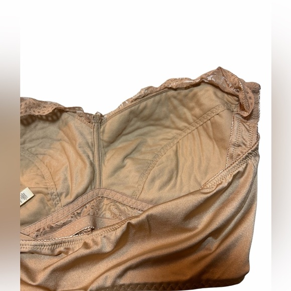 Rhonda Shear Pin Up Lace Leisure Bra - Picture 9 of 11